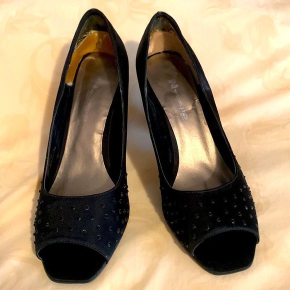 Black Fabric Sequinned Pumps - Picture 1 of 3